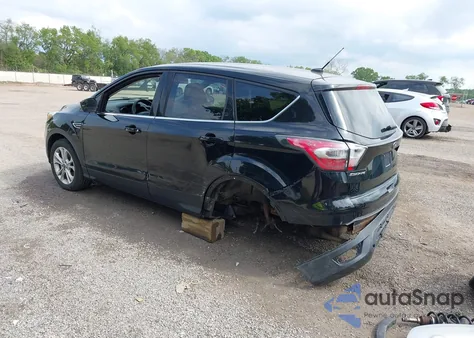 2017 Ford Escape Se z USA, uszkodzony, nr VIN 1FMCU9GD2HUB40131